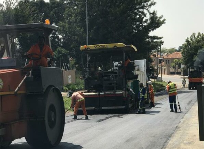 JRA contractors resurface Puttick Avenue. 