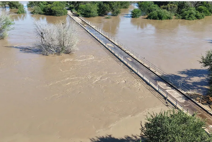 Stockpoort port of entry in Limpopo is one of the border crossings closed after flooding. 