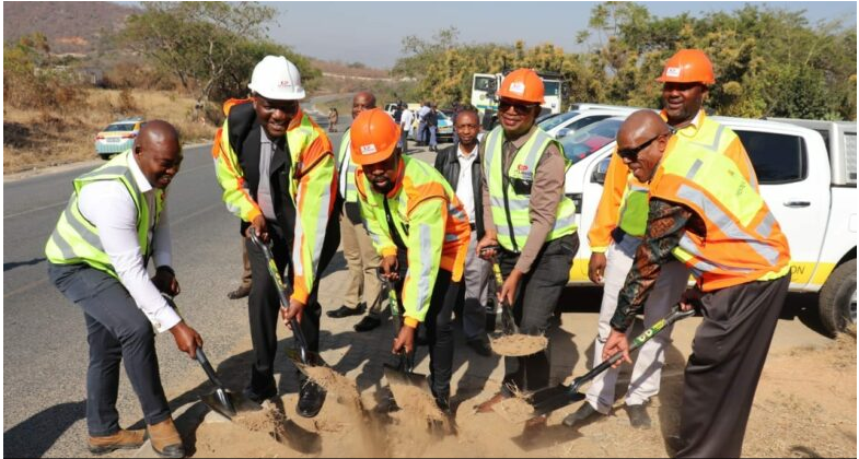 MEC Thulasizwe Thomo is joined by Inkosi HR Nkosi and some councillors during the official sod-turning ceremony. 