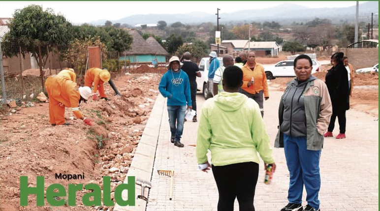  Giyani Mayor Thandi Zitha (right) inspects a new road construction in Babangu village.