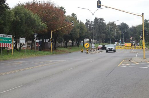Sanral temporarily closes the Van Buuren Road between the N3 Entry and Exit for resurfacing. 
