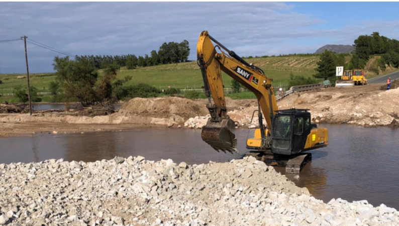 Repair work at Botriver bridge is underway. 