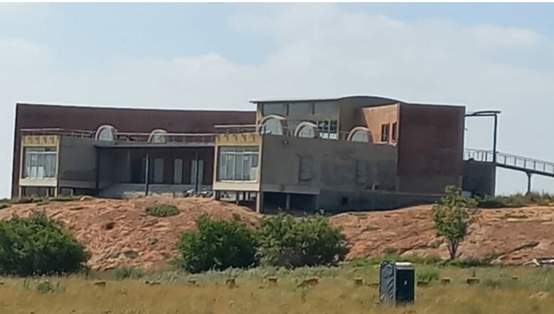 The Vredefort Dome Interpretation Centre that has been standing empty for 15 years.