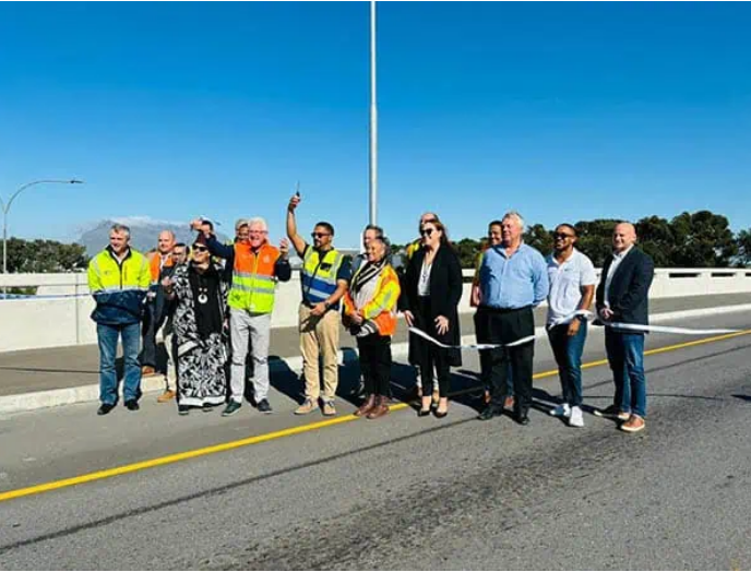 N7 Refinery Interchange officially opened