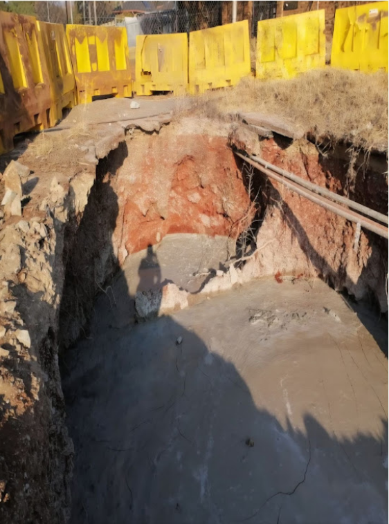 Amcor Road was closed in April 2022 following a major sinkhole, which was caused by a severe underground water leak.