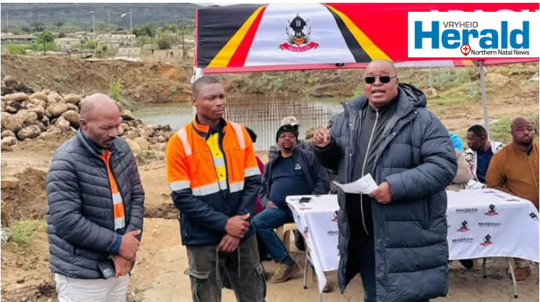  Mayor Mkhwanazi introduces the new contractor set to complete Emarasteni Bridge. 