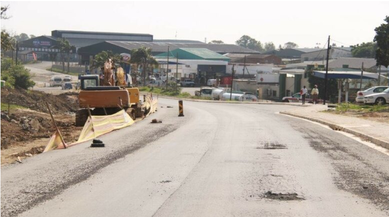  Main Harding Road has potholes and an uneven road surface. 