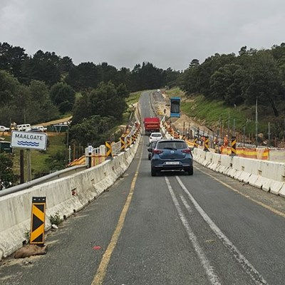 The work on Maalgate bridge is on track. 