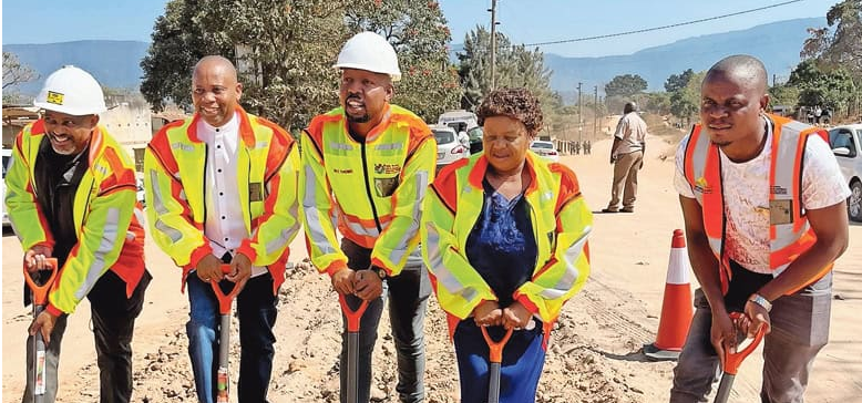 ome officials of the Mpumalanga Department of Public Works, Roads and Transport during the sod-turning. 