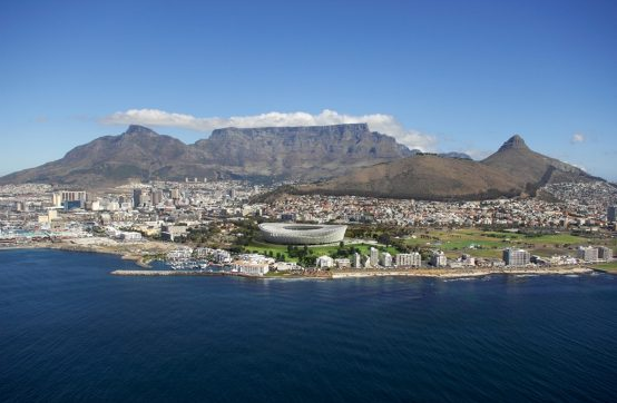 One of the development’s key drawcards is its location – it lies a stone’s throw from the V&A Waterfront.