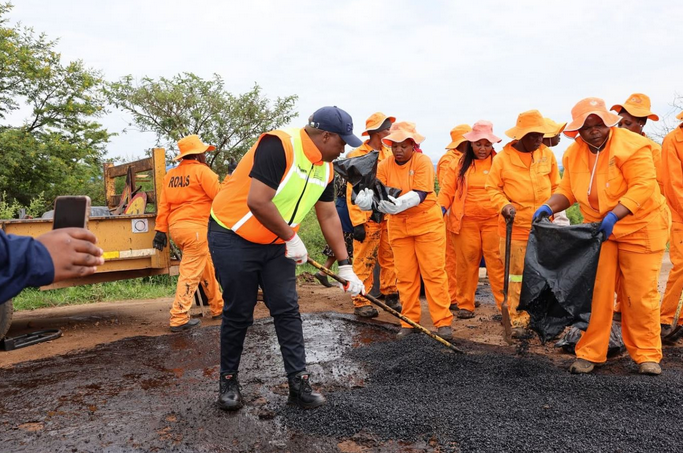 MEC Rachoene joined the road maintenance workers