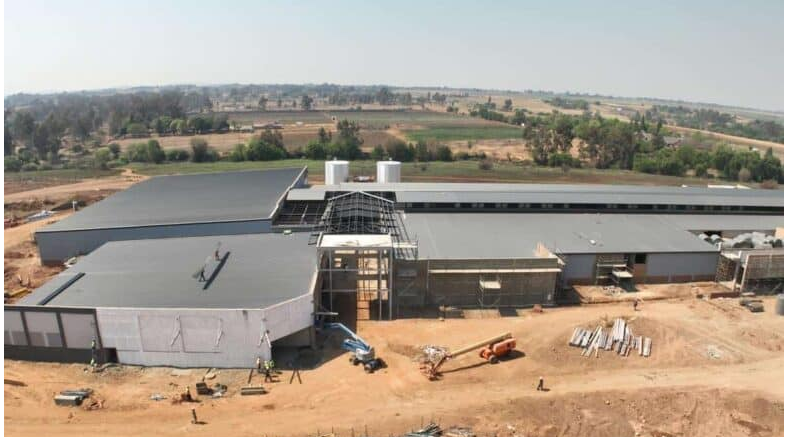  Construction on the Riverstone Mall is progressing rapidly. 