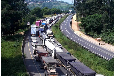 Traffic on the N3 approaching Townhill in Pietermaritzburg.
