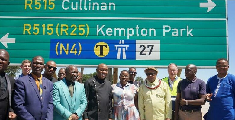  The MEC for Transport and Logistics, Kedibone Diale-Tlabela was joined by other stakeholders to officially open the rehabilitated D483 road, on March 14. 