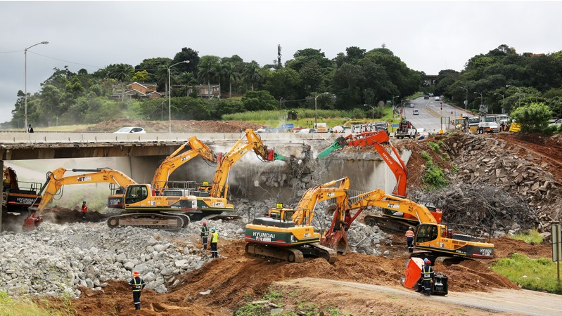 he Spine Road Bridge in Westville that runs over the N3 Freeway near the Pavilion Shopping Centre has been demolished to expand the road.
