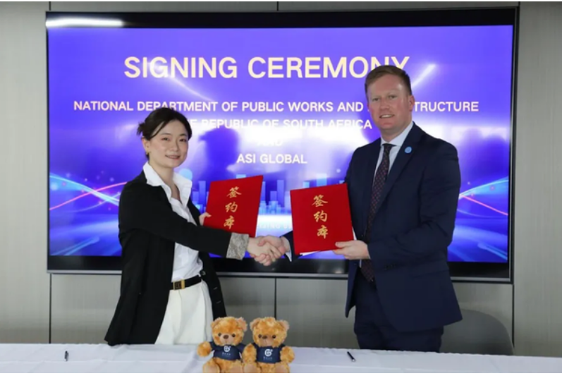 Minister of Public Works and Infrastructure, Dean Macpherson, signed two major Declarations of Intent with China Communications Construction Company (CCCC) and ASI Global in Beijing, China.