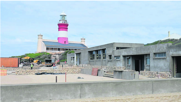  A restaurant, offices, ablution facilities and a curio shop are just some of the facilities being built during Phase 2 of the Cape Agulhas Lighthouse Precinct Project. 