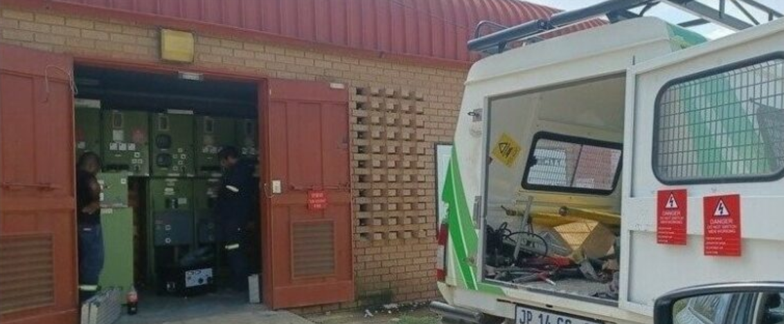 Metro workers at the Noordwes Secondary Substation.