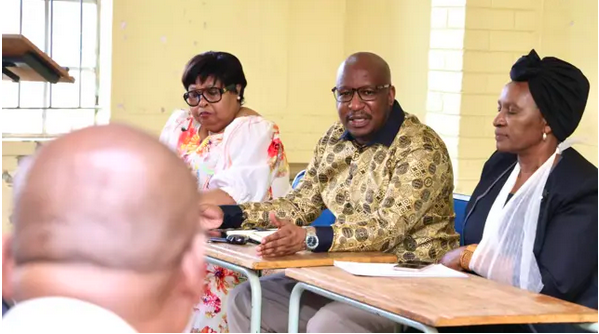 Gauteng Education MEC Matome Chiloane (C) speaks during a visit at the Alra Park Primary School in Nigel on 1 September 2025.
