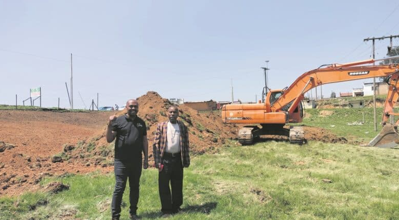 Ward 7 councillor Bukelani Zuma with KwaMafunze chief Maviyo Ngcobo at the construction site. 