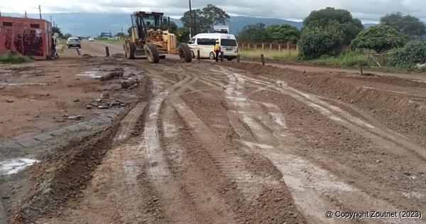 The rehabilitation of the D959 road from Madombidzha to the Makhado Air Force Base has started and is expected to be completed by April this year. 