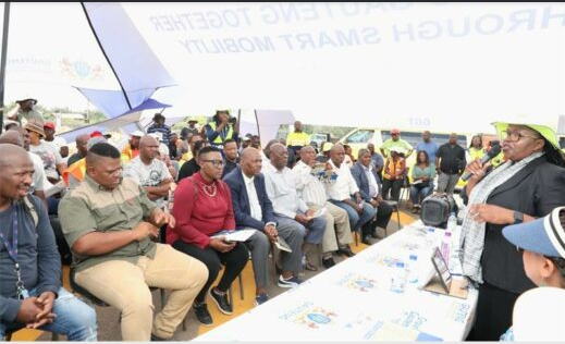 Gauteng MEC for Transport and Logistics Kedibone Diale-Tlabela addresses the community.