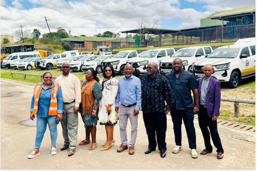 KSD mayor Nyaniso Nelani(third from right) unveiled a new R75m municipal fleet on Tuesday. 