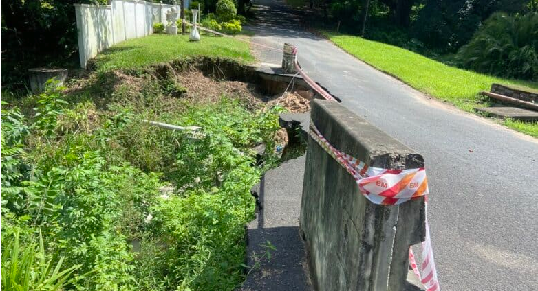 Residents on Beaconsfield Road in Westville North highlight the unsafe condition of this road that was damaged during the 2021 floods.