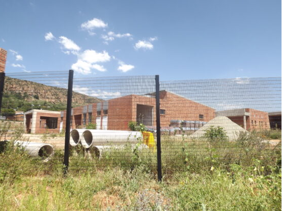 he Lusaka Clinic in Mamelodi, Tshwane started in 2020, has still not been completed.