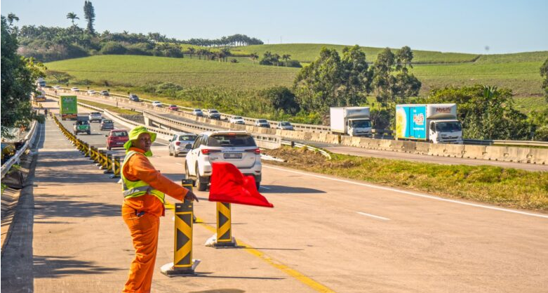 Final clean-up operations were underway on Monday afternoon, with northbound traffic flowing freely across the N2 Umhlali River bridge.