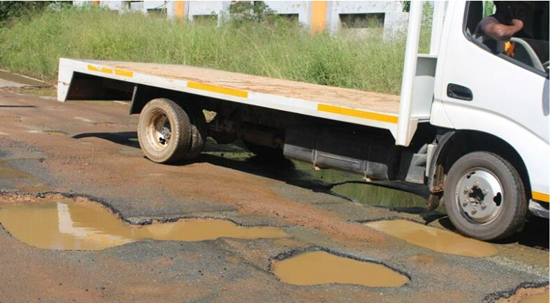 State of Belvedere Road before resurfacing.